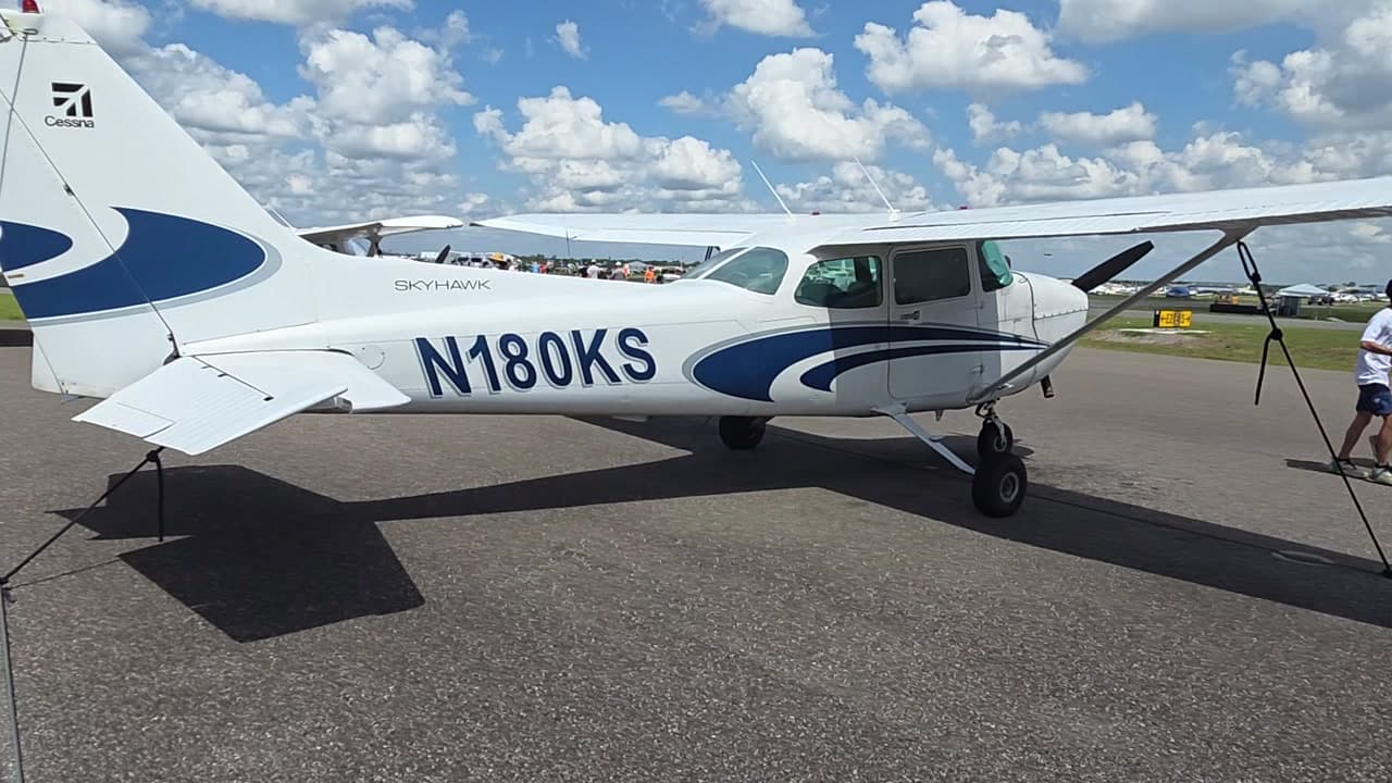 N180KS at KLAL