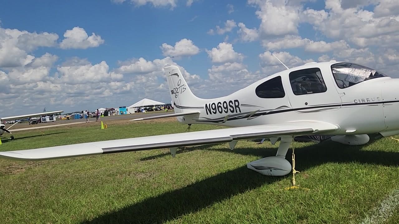 N969SR at KLAL
