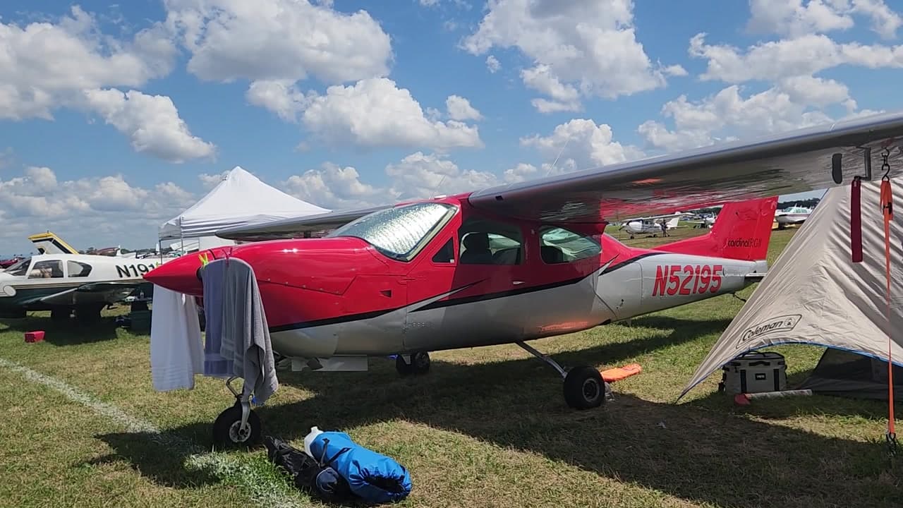 N52195 at KLAL