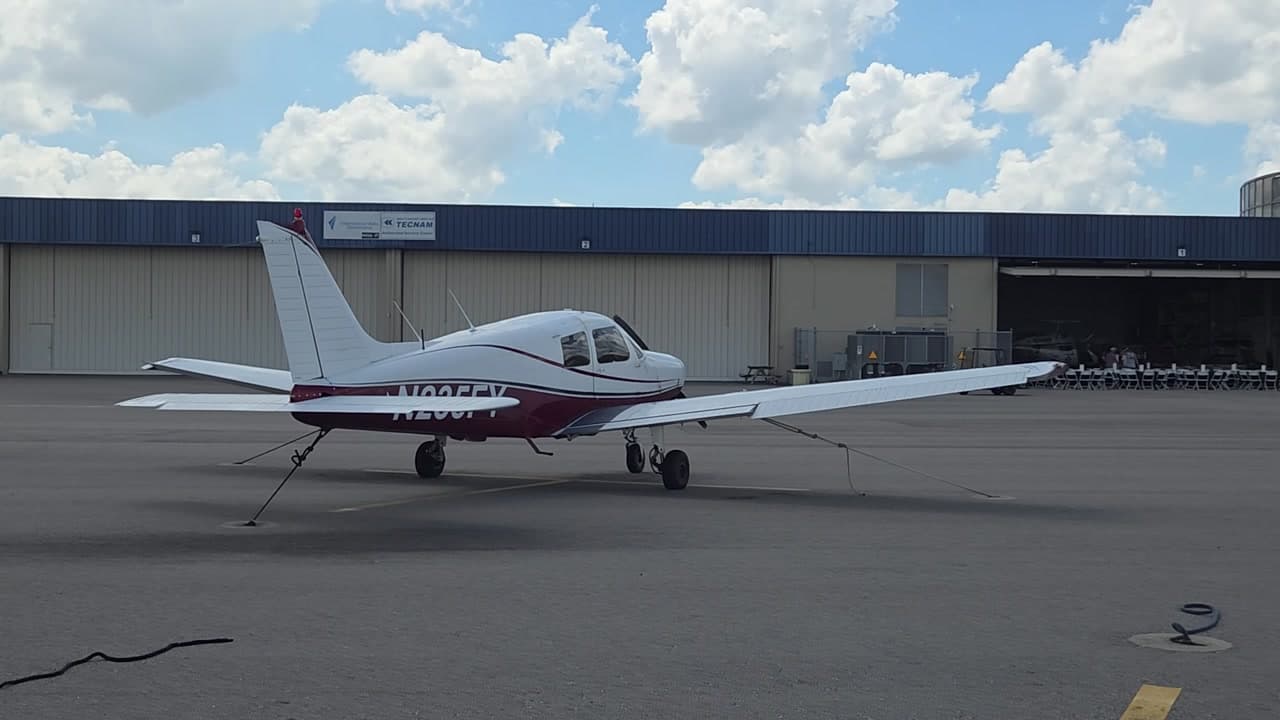 N235FY at KLAL
