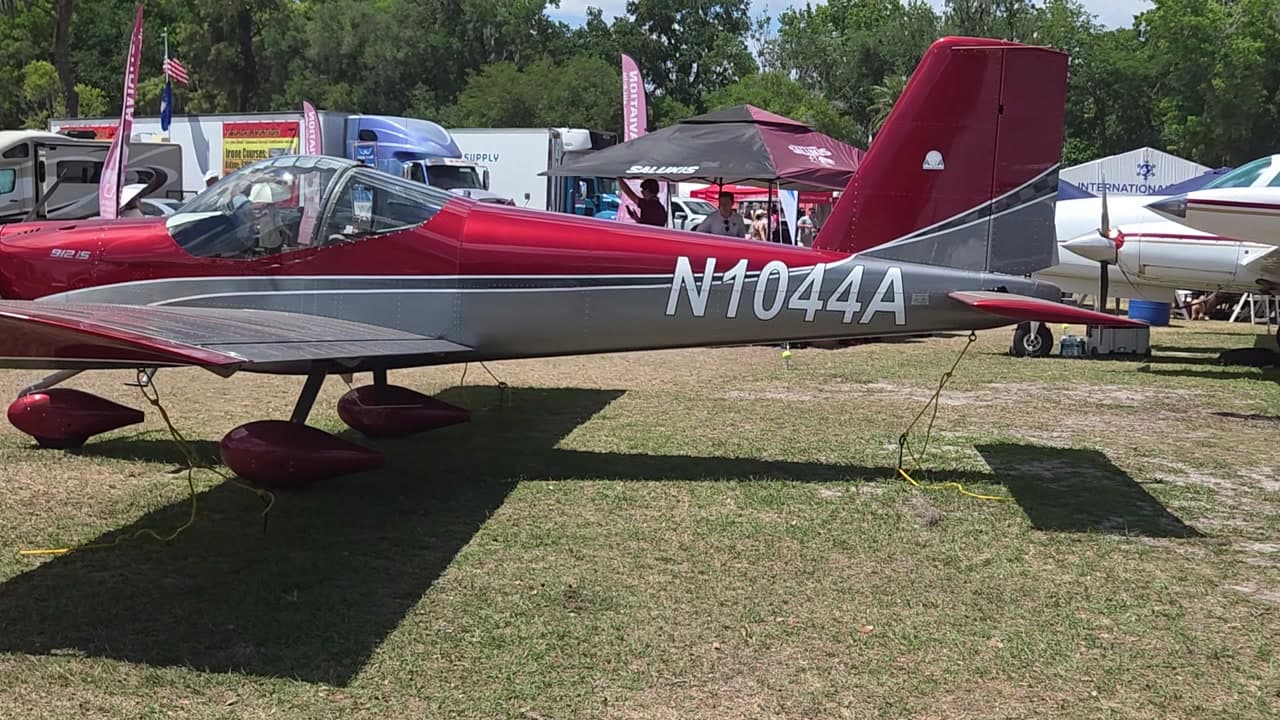 N1044A at KLAL