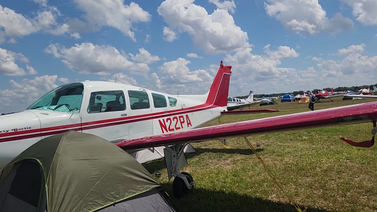 N22PA at KLAL