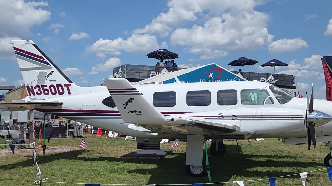 N350DT at KLAL