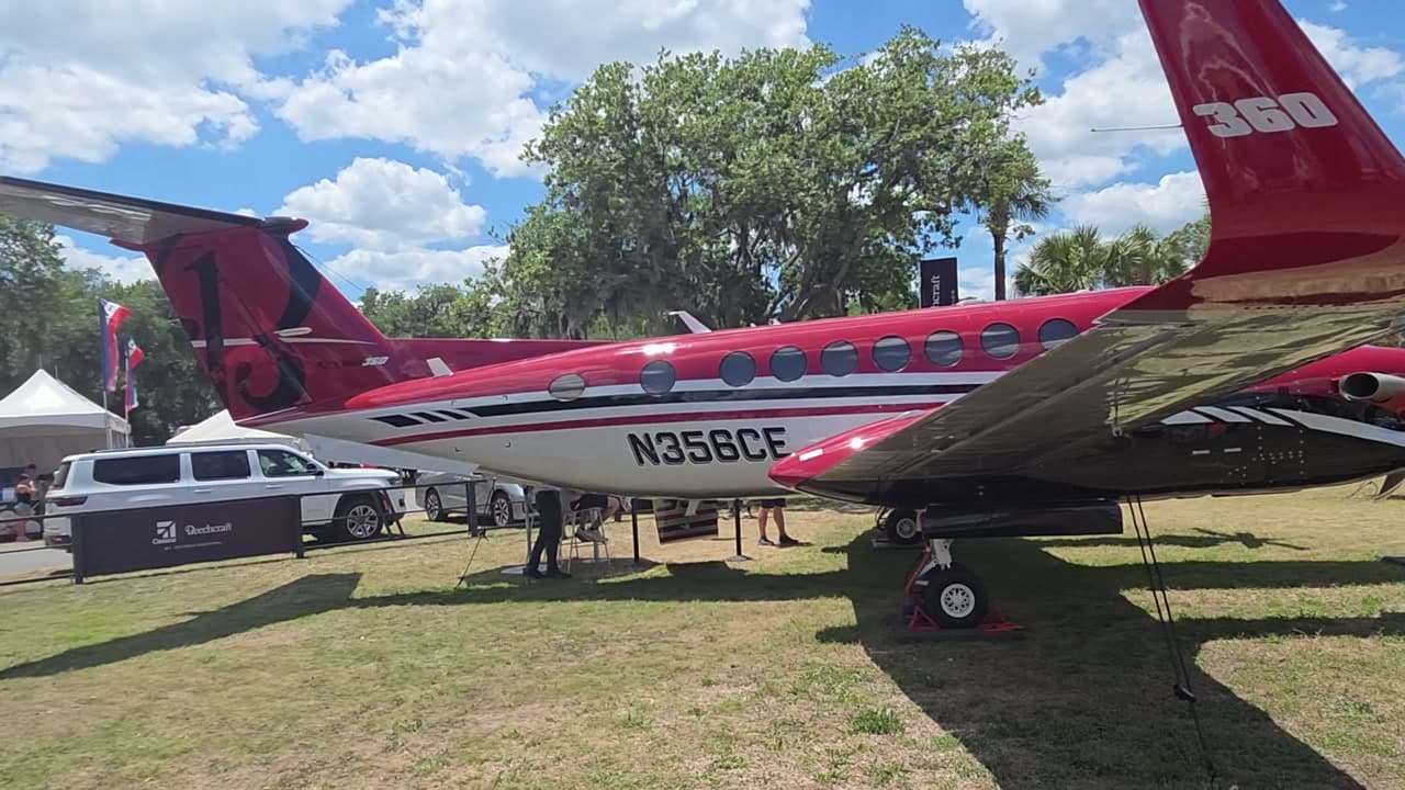 N356CE at KLAL