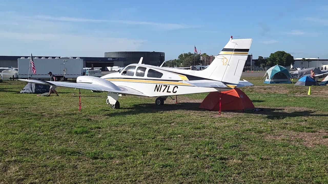 N17LC - Beechcraft 95-B55 (T42A) at KLAL
