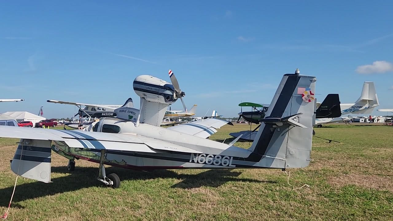 N6686L - Lake LA-4-200 at KLAL