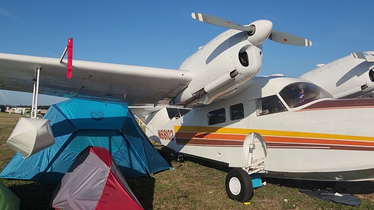 N68102 - Grumman G-44 at KLAL