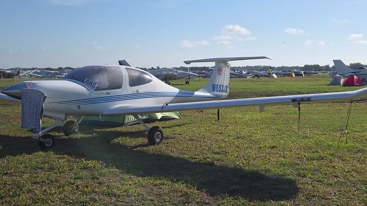 N653JS - Diamond DA 40 at KLAL