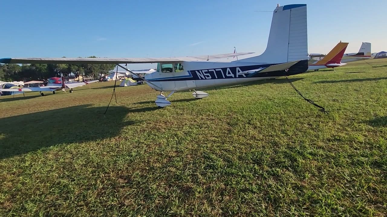 N5774A - Cessna 172 at KLAL