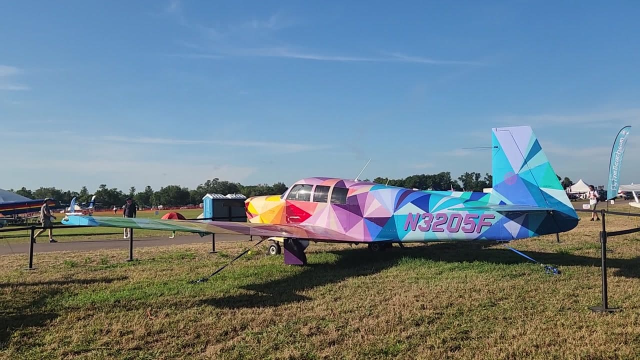 N3205F - Mooney M20F at KLAL