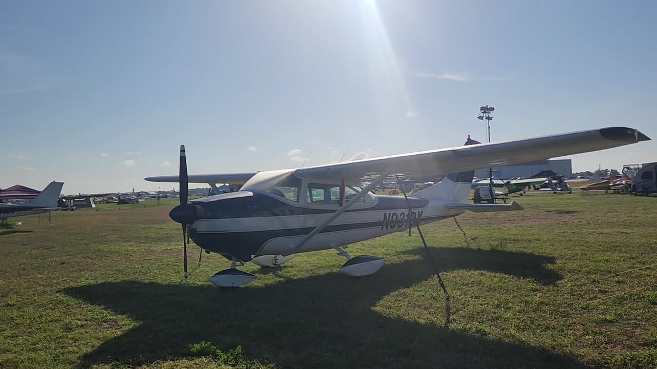 N9830X - Cessna 185 at KLAL